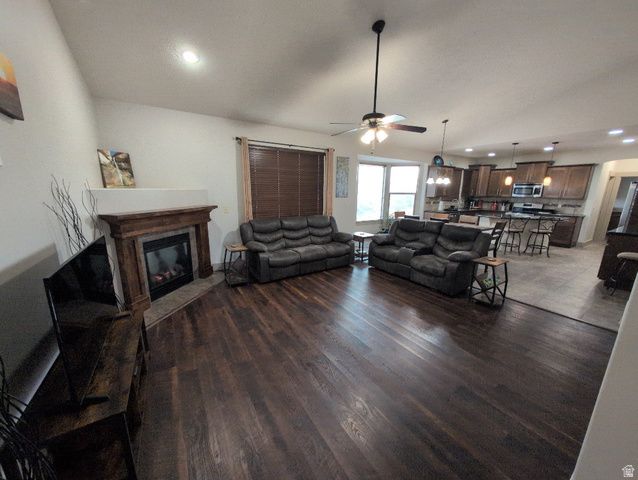 8775 S MILLRACE CIR, West Jordan, UT 84088