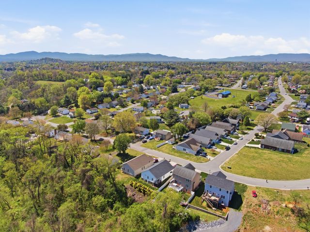 953 Bolejack BLVD, Roanoke, VA 24019