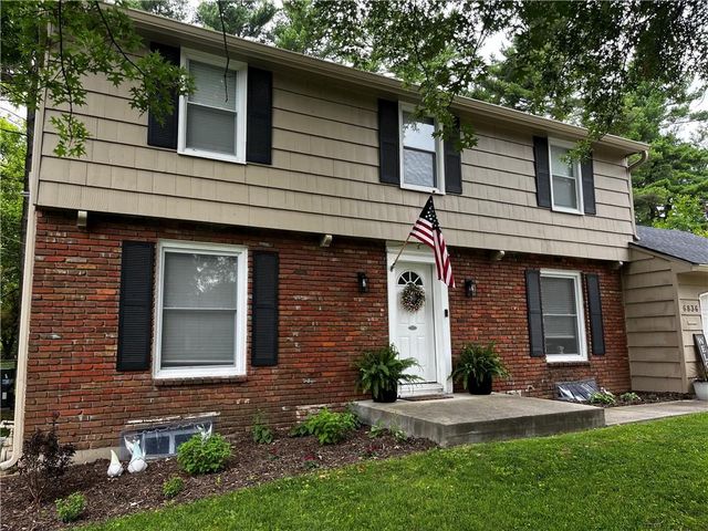 6836 NW Birch Court, Kansas City, MO 64151