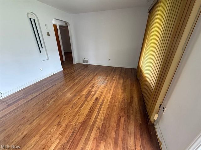 4076 E 187th Street, Cleveland, OH 44122
