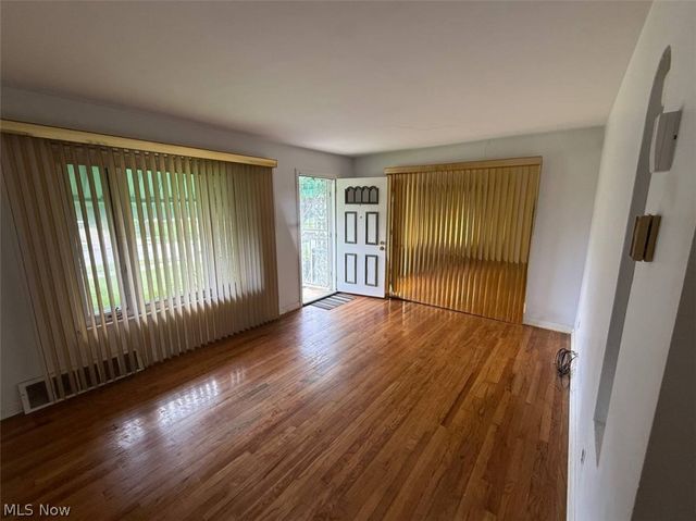 4076 E 187th Street, Cleveland, OH 44122