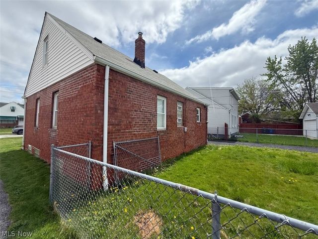 4076 E 187th Street, Cleveland, OH 44122