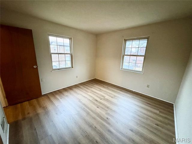 31 S 27th Street D, Belleville, IL 62226