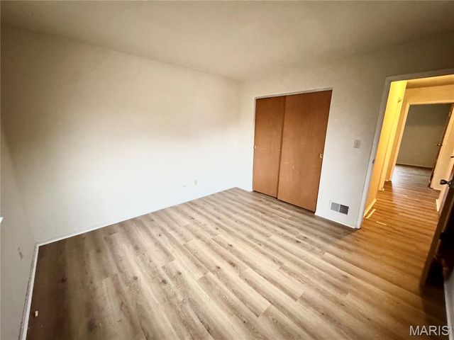 31 S 27th Street D, Belleville, IL 62226