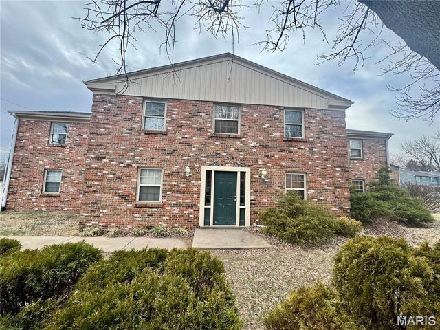 31 S 27th Street D, Belleville, IL 62226