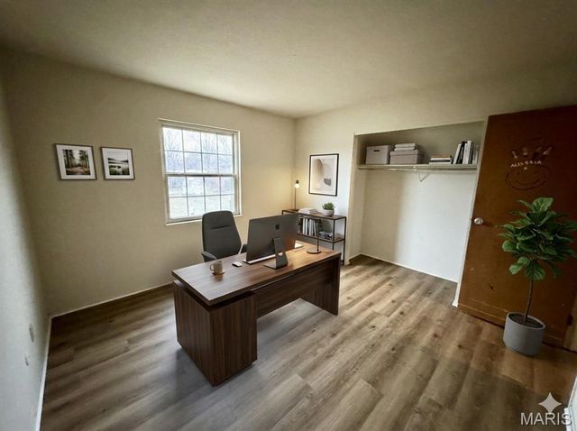 31 S 27th Street D, Belleville, IL 62226