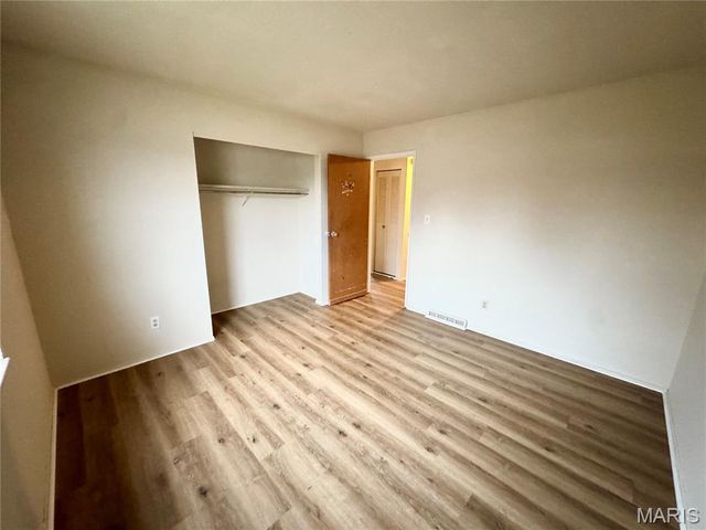 31 S 27th Street D, Belleville, IL 62226
