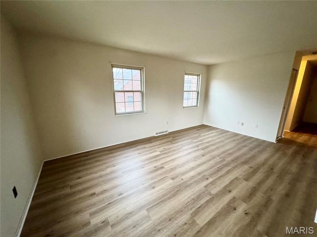 31 S 27th Street D, Belleville, IL 62226