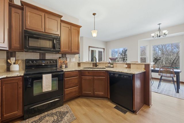 2246 E Tall Tree Cir, Derby, KS 67037