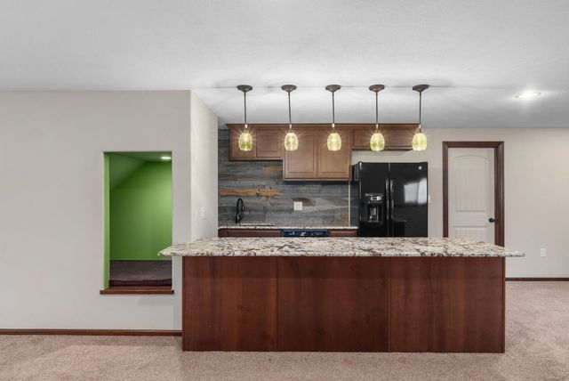 2246 E Tall Tree Cir, Derby, KS 67037