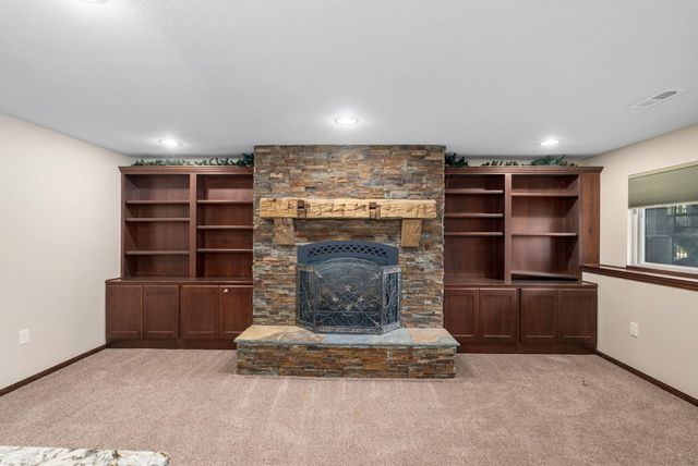 2246 E Tall Tree Cir, Derby, KS 67037