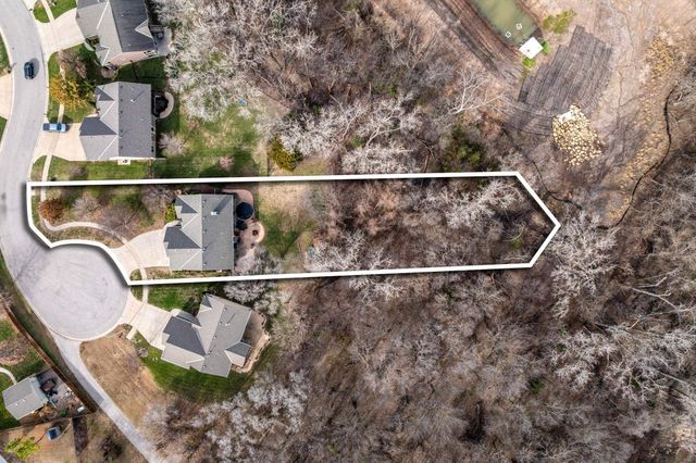 2246 E Tall Tree Cir, Derby, KS 67037