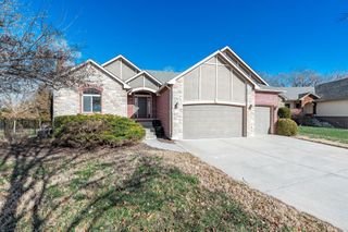 2246 E Tall Tree Cir, Derby, KS 67037
