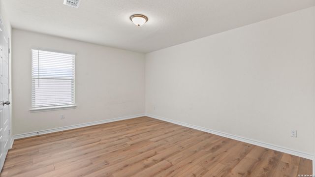 6555 RUNAWAY ROW, Converse, TX 78109