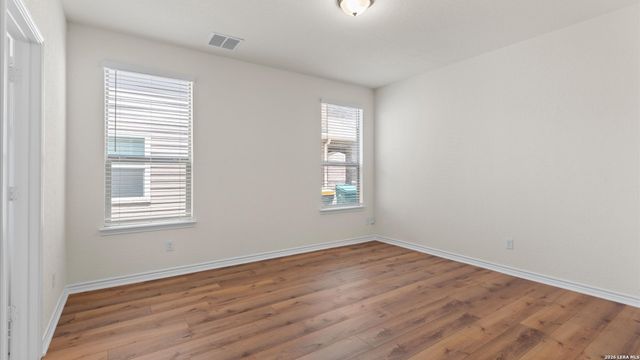 6555 RUNAWAY ROW, Converse, TX 78109
