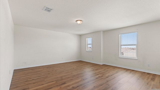 6555 RUNAWAY ROW, Converse, TX 78109