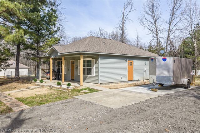 3109 Clear Creek Road, Alma, AR 72921
