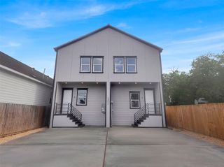 1311 E 33 Street A, Houston, TX 77022