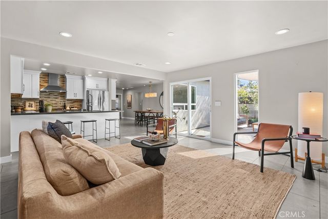 2103 Continental, Costa Mesa, CA 92627