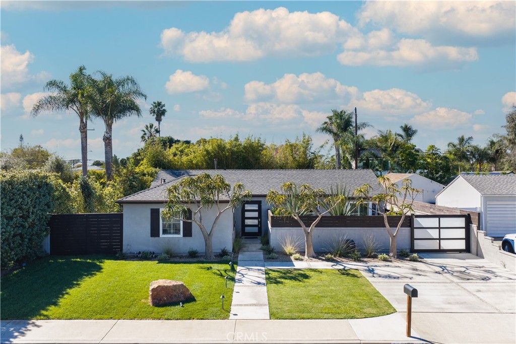 2103 Continental, Costa Mesa, CA 92627
