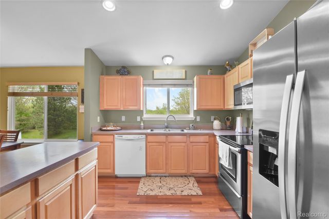 29229 Hunter Court, Brownstown Charter Township, MI 48183