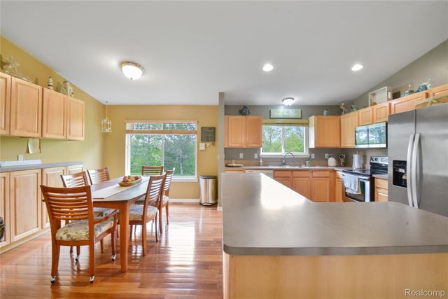29229 Hunter Court, Brownstown Charter Township, MI 48183