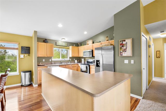 29229 Hunter Court, Brownstown Charter Township, MI 48183