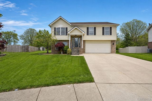 29229 Hunter Court, Brownstown Charter Township, MI 48183