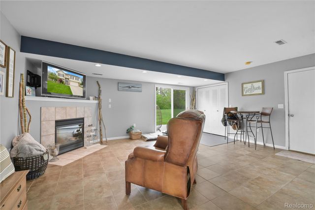 29229 Hunter Court, Brownstown Charter Township, MI 48183