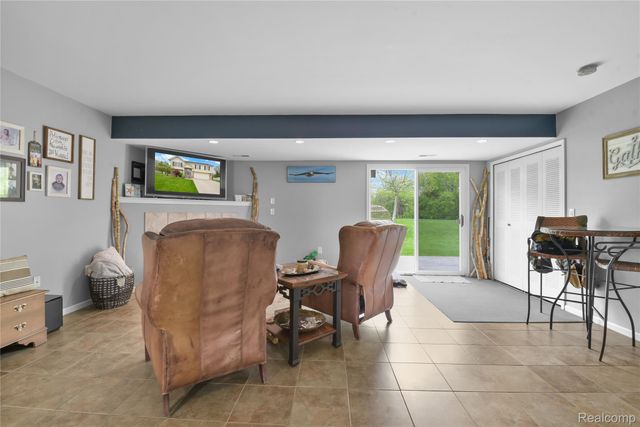 29229 Hunter Court, Brownstown Charter Township, MI 48183