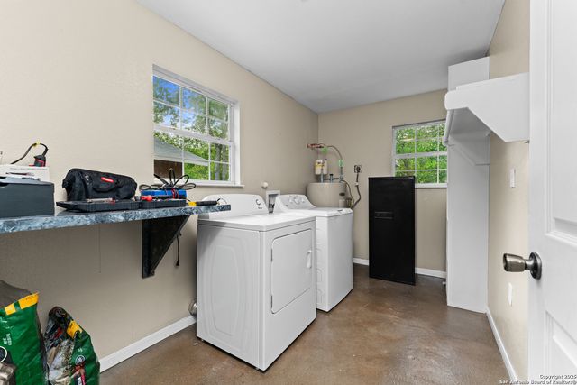 451 N SAN JOAQUIN AVE, San Antonio, TX 78228