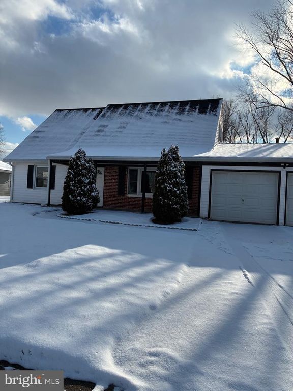 83 GLENVIEW LN, Willingboro, NJ 08046