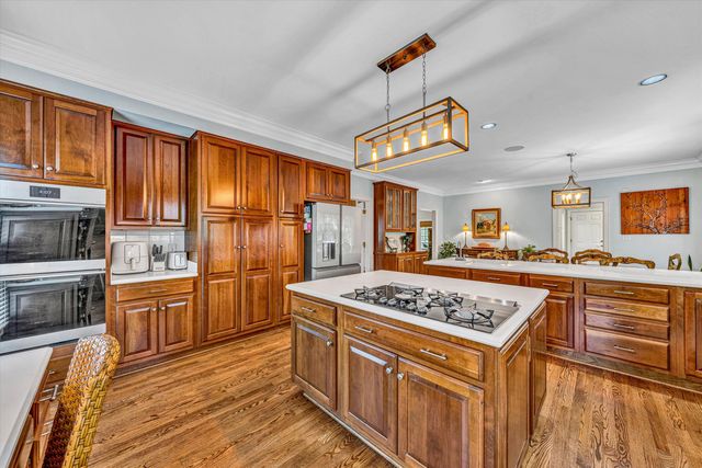3606 Wellington DR, Roanoke, VA 24014