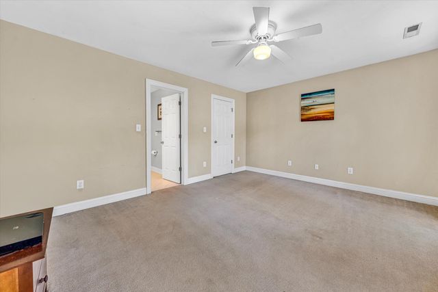 3606 Wellington DR, Roanoke, VA 24014
