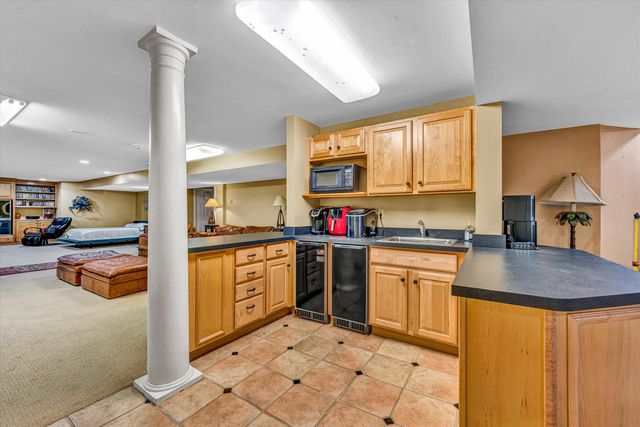 3606 Wellington DR, Roanoke, VA 24014