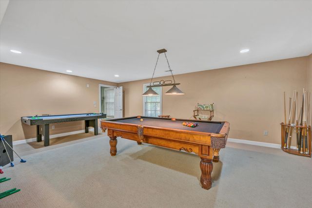 3606 Wellington DR, Roanoke, VA 24014