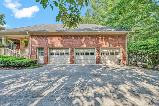 3606 Wellington DR, Roanoke, VA 24014
