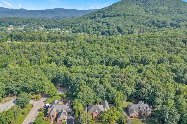 3606 Wellington DR, Roanoke, VA 24014