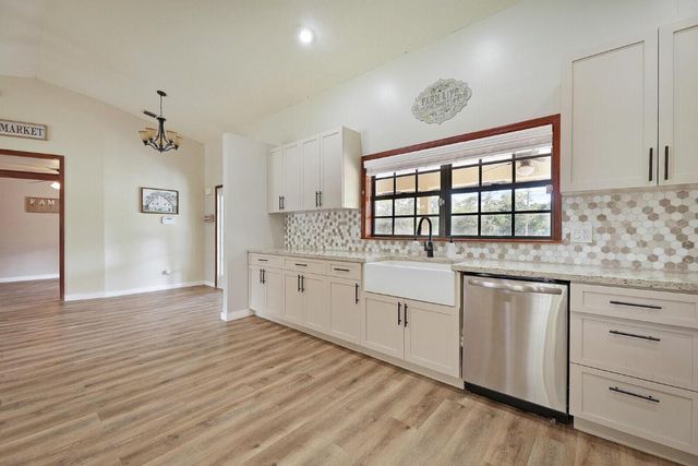 18080 W Sycamore Drive, The Acreage, FL 33470