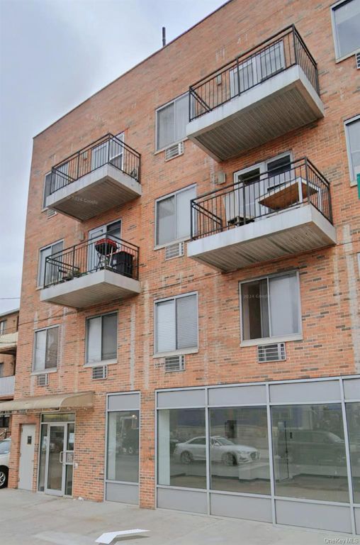 31-53 Linden Place 3E, Flushing, NY 11354