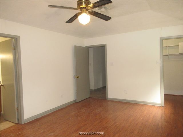 1000 Hardwood Lane, College Station, TX 77840