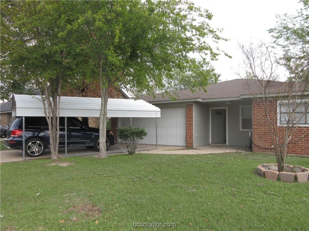 1000 Hardwood Lane, College Station, TX 77840