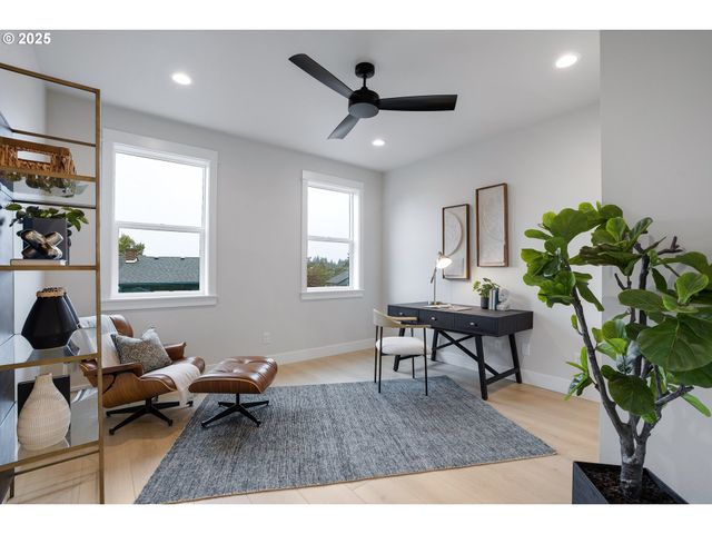 6024 Sw 18TH Dr, Portland, OR 97239