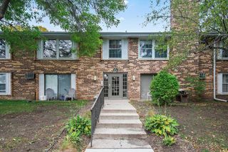 831 Old Settlers Trail 3, Hopkins, MN 55343