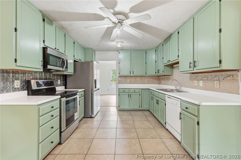 1967 Oakview Drive, Fayetteville, NC 28314 — photo 18