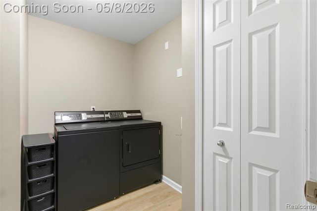 21582 Majestic Drive, Trenton, MI 48183