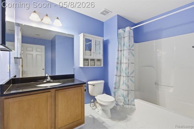 21582 Majestic Drive, Trenton, MI 48183