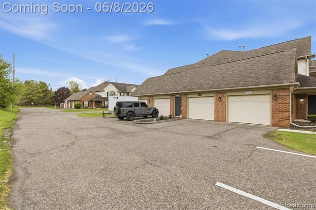 21582 Majestic Drive, Trenton, MI 48183