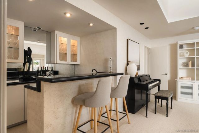 15943 Ranch Hollow Rd, Poway, CA 92064