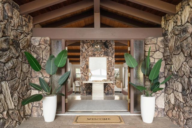 15943 Ranch Hollow Rd, Poway, CA 92064